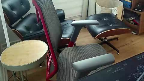 Snapshot of ahmedluckstone chatting on November 2, 10:23 pm Ahmed online show from November 2, 10:23 pm