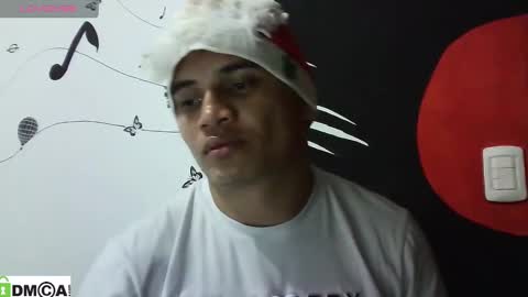Snapshot of ahntony__69 chatting on December 25, 11:10 pm ahntony 69 online show from December 25, 11:10 pm