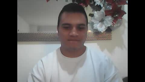 Snapshot of ahntony__69 chatting on December 28, 2:10 pm ahntony 69 online show from December 28, 2:10 pm