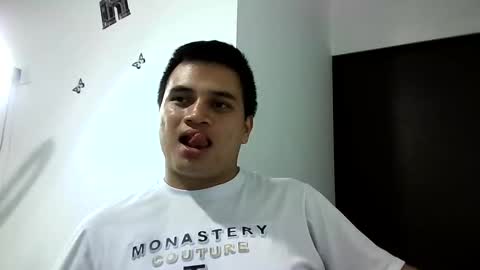 Snapshot of ahntony__69 chatting on January 20, 4:32 am ahntony 69 online show from January 20, 4:32 am