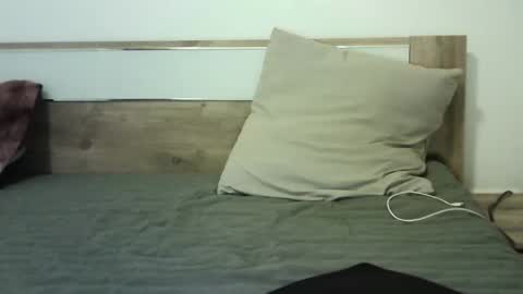 Snapshot of ahotkitty18 chatting on November 11, 7:25 pm Selena online show from November 11, 7:25 pm