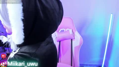 Ahri help me get to 100  online show from November 16, 5:35 am