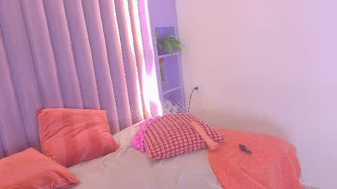 AHSLY online show from June 11, 12:32 am