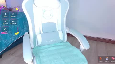 Ahvi Ebony online show from December 22, 12:13 pm