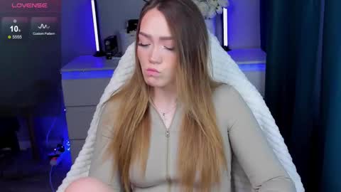 ai__girl online show from November 15, 10:12 am