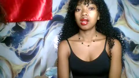 Snapshot of aicha710819 chatting on June 10, 6:34 am aicha710819 online show from June 10, 6:34 am