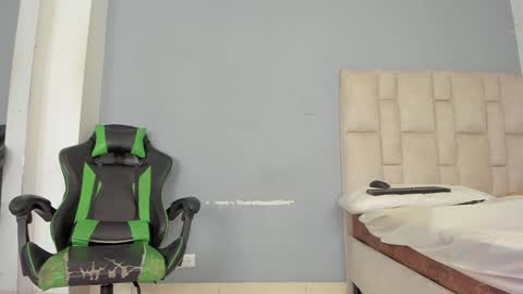 karoline  online show from December 20, 12:19 am