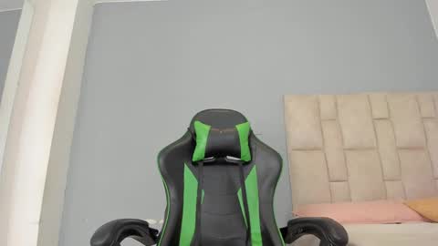 karoline  online show from February 18, 10:14 pm