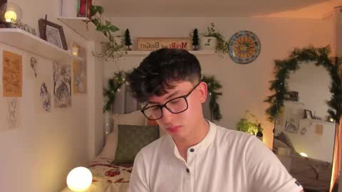 A H  online show from November 21, 2:10 am