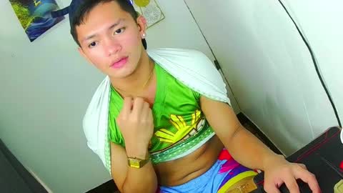 Snapshot of aiden_acexxx chatting on June 28, 8:59 pm aiden_acexxx online show from June 28, 8:59 pm