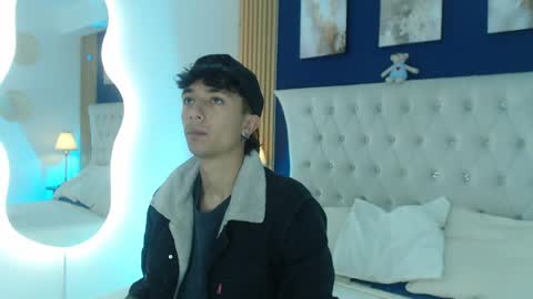 Aiden online show from April 1, 12:39 pm