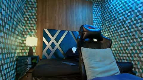 aiden_royce online show from October 20, 2:34 am