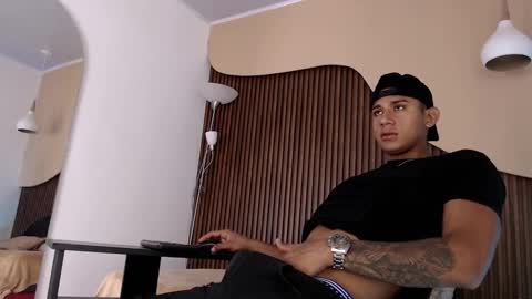 Aiden online show from September 24, 1:36 pm