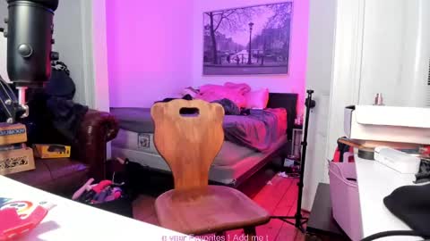 Montrals best BBW online show from March 12, 3:29 pm