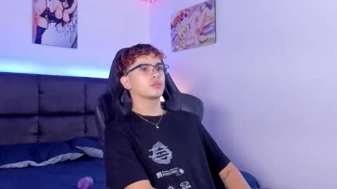 Aiden  online show from October 20, 12:05 pm