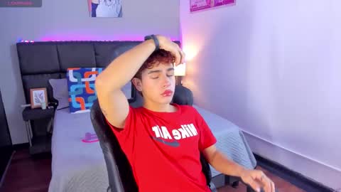 Aiden  online show from December 17, 12:33 pm