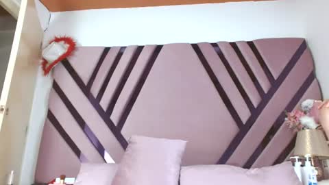aiilynsmiith online show from July 11, 6:16 am