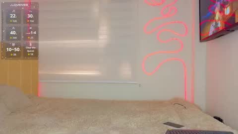 Snapshot of aiiron_m chatting on February 2, 7:34 pm Aaron Winter online show from February 2, 7:34 pm