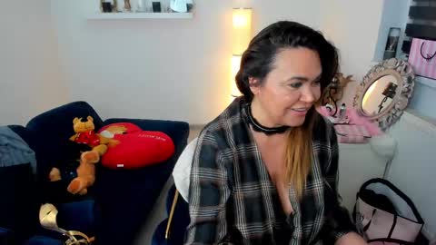 Aileen online show from February 16, 6:43 pm