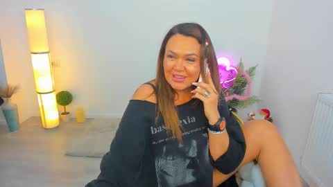 Aileen online show from November 30, 5:06 pm