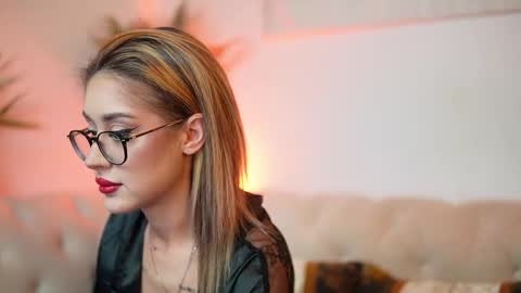  Aileen  online show from October 19, 6:41 pm