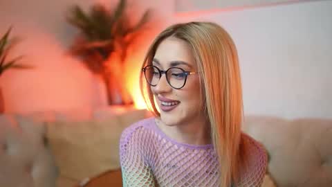  Aileen  online show from January 16, 9:08 pm