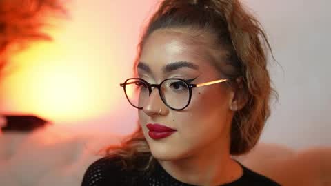  Aileen  online show from May 29, 9:46 pm