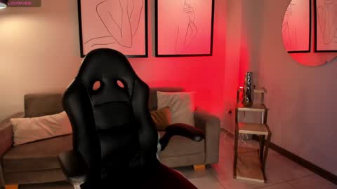  AILEEN VEGA  online show from December 24, 5:34 pm