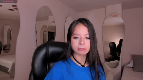  AILEEN VEGA  online show from January 12, 11:39 am