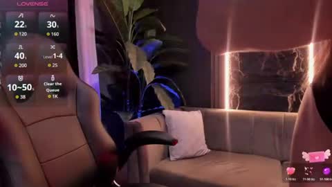 Snapshot of aili_queen chatting on July 8, 7:18 pm Catalina online show from July 8, 7:18 pm