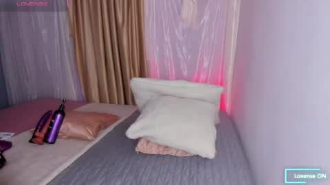 Snapshot of aili_queen chatting on July 22, 1:58 pm Catalina online show from July 22, 1:58 pm