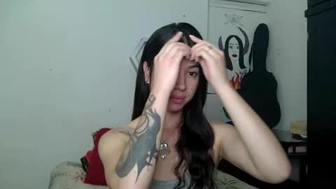 J  online show from March 17, 7:06 pm