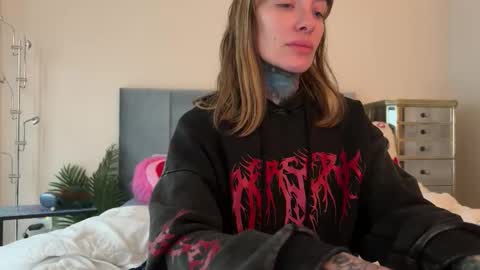 Snapshot of airgeadx chatting on February 1, 7:12 pm Airgead online show from February 1, 7:12 pm