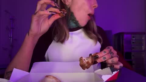 Snapshot of airgeadx chatting on February 7, 10:24 pm Airgead online show from February 7, 10:24 pm