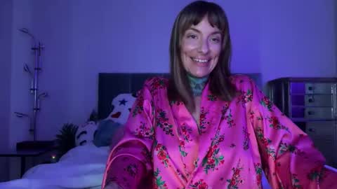 Snapshot of airgeadx chatting on February 15, 1:35 am Airgead online show from February 15, 1:35 am