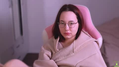 airyhill online show from December 22, 12:13 pm