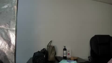 Aisha online show from December 15, 2:27 am