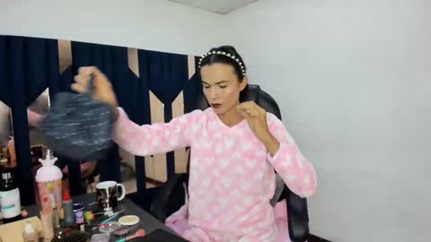 Aisha online show from February 4, 4:40 am