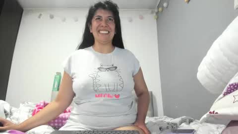Snapshot of aisha_latina chatting on May 15, 2:57 pm Katie online show from May 15, 2:57 pm