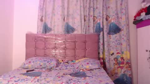 Aisha online show from December 13, 9:09 pm