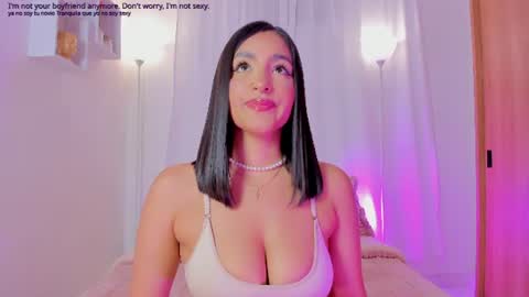 Snapshot of aishapeyton_ chatting on June 22, 9:28 am Aisha online show from June 22, 9:28 am