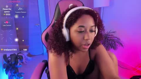 Snapshot of aisharose_ chatting on March 4, 10:05 pm Aisha online show from March 4, 10:05 pm