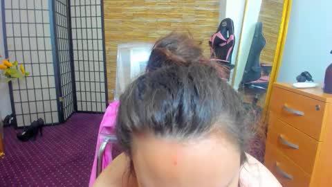 Aisha online show from March 3, 5:02 am