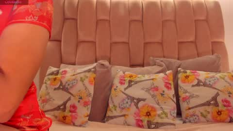 aisha  online show from April 2, 7:22 pm