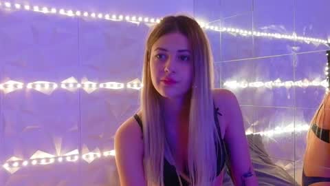 Aisha online show from October 10, 5:06 am