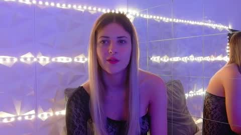 Aisha online show from October 21, 5:19 am