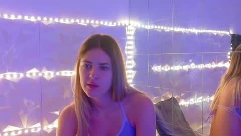 Aisha online show from November 10, 6:01 am