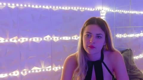 Aisha online show from November 11, 6:13 am