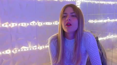 Aisha online show from November 13, 6:01 am