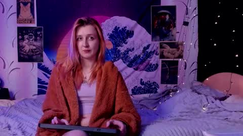 aishiro online show from February 18, 6:37 pm